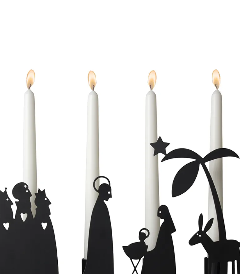 Adventsstage, julekrybbe i sort metal, kronelys