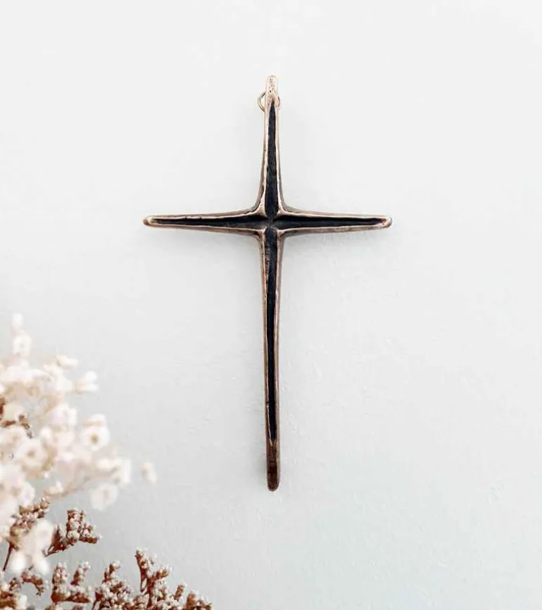 Bronzekors til væg