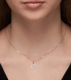 By Gabay, Halskæde med hjerte på skrå, sølv