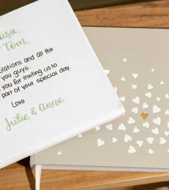 Gæstebog med hjerter