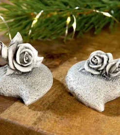 Kirkegårdspynt, 2 små hjerter med roser