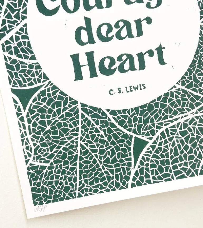Linoleumstryk: Courage, dear Heart C.S. Lewis, A3 Plakat, Grøn