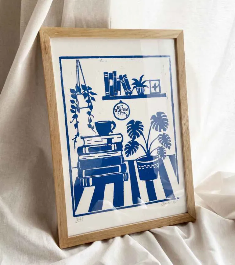 Linoleumstryk: Det Blir Som Det Blir, A4 Plakat, Blå