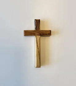Oliventræs Kors med snor, 7 cm