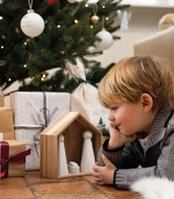 Stort krybbespil med stald